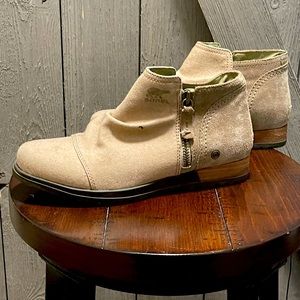 Sorel tan booties